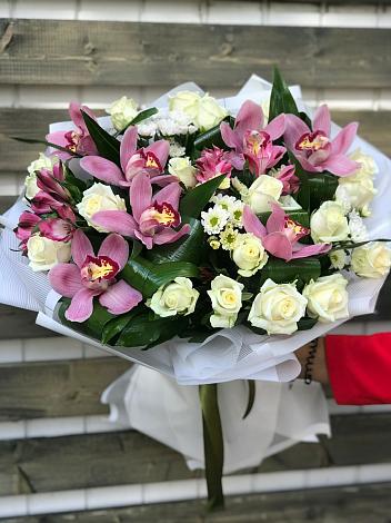 Букет цветов из: Розы и Хризантемы в Базарные Матаки