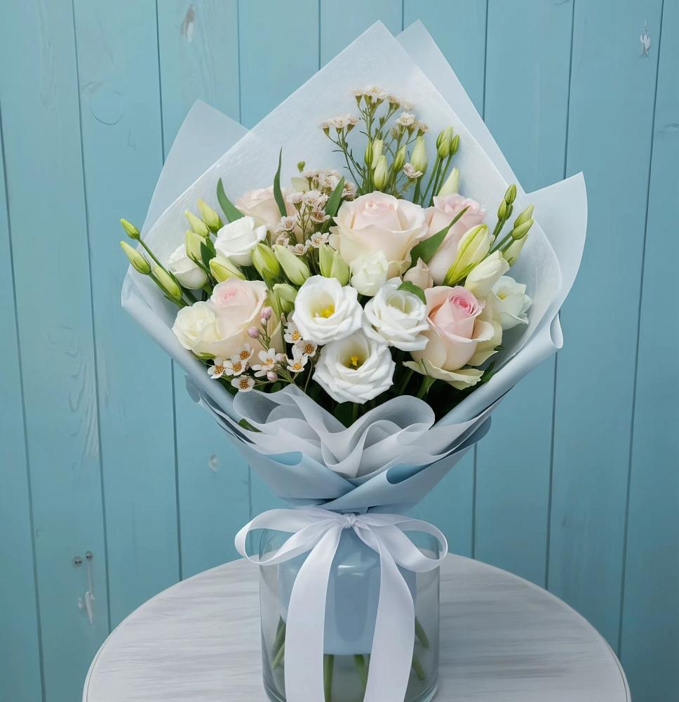 Букет цветов из: Розы и Лизиантусы в Базарные Матаки