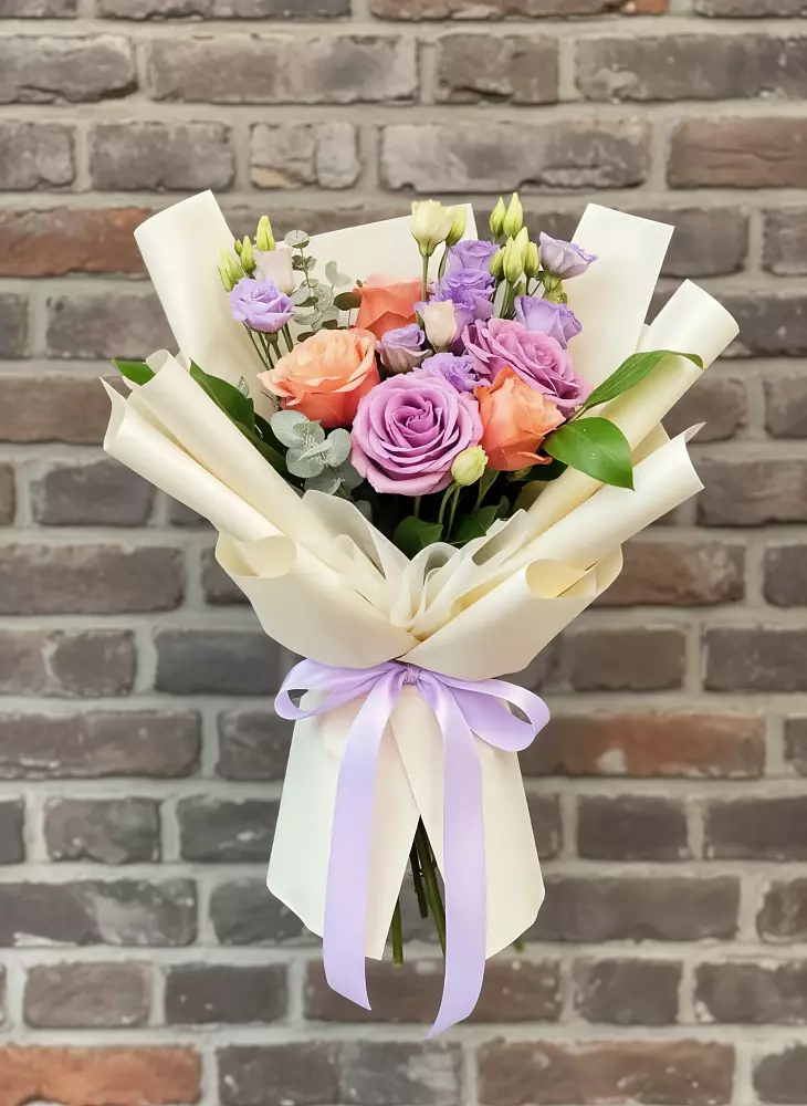 Букет цветов из: Лизиантусы и Розы в Базарные Матаки