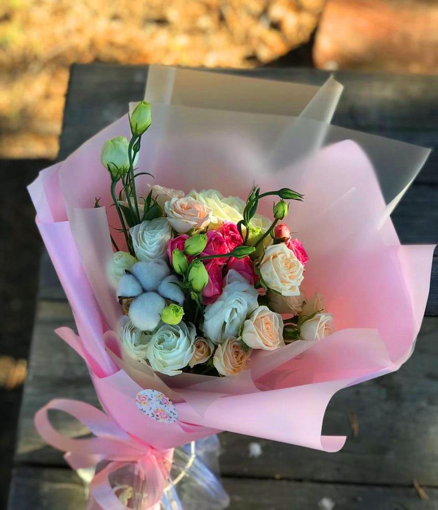 Букет цветов из: Розы и Лизиантусы в Базарные Матаки