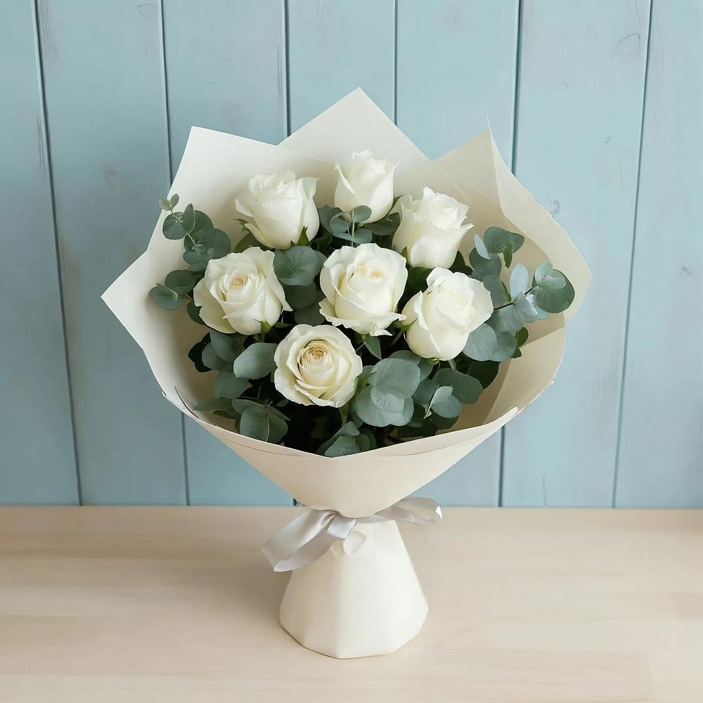 Букет Белые розы в Эвкалипте в Базарные Матаки